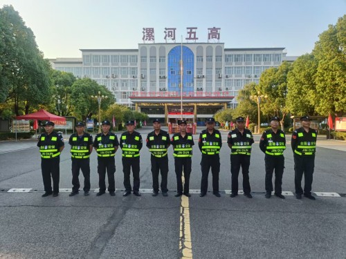 护航青春赴考路 坚守岗位显…